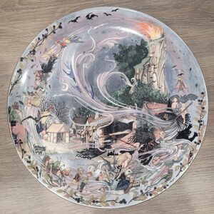 Wedgwood Bone China Hallowe'en Collectors Plate Made In England